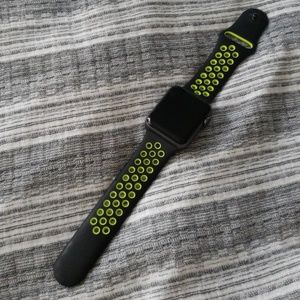 RARELY USED Apple Watch Series 2 Nike+ Edition